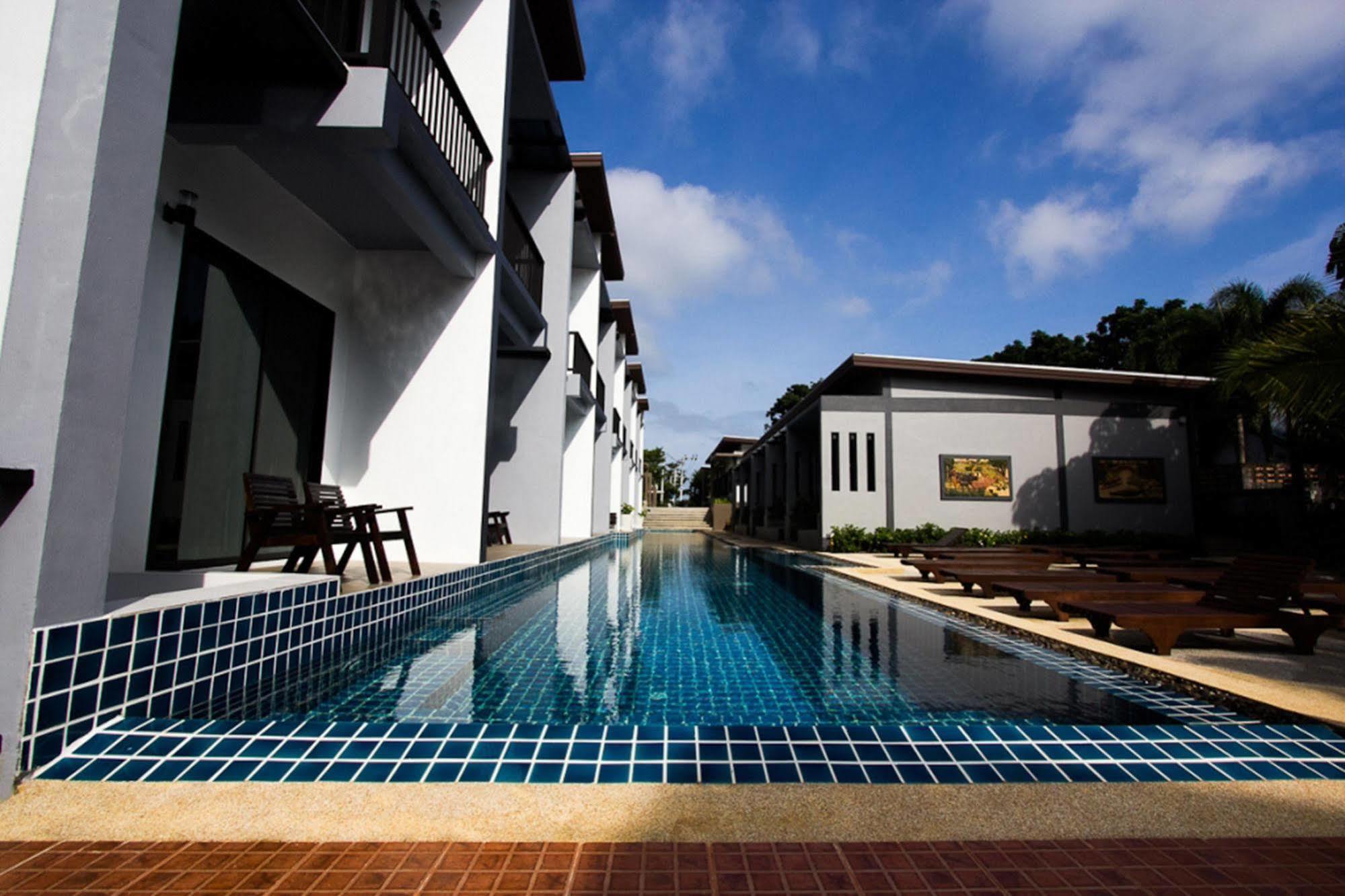 Alphabeto Resort Nai Harn Exterior foto